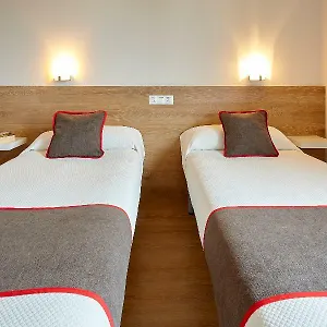 https://oyo-124-hostal-nobadis.catalonia-hotels.com